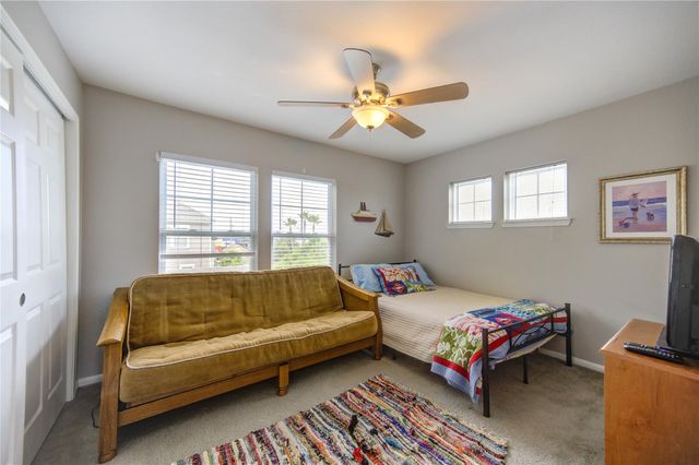 4509 N Live Oak Circle, Galveston, TX 77550