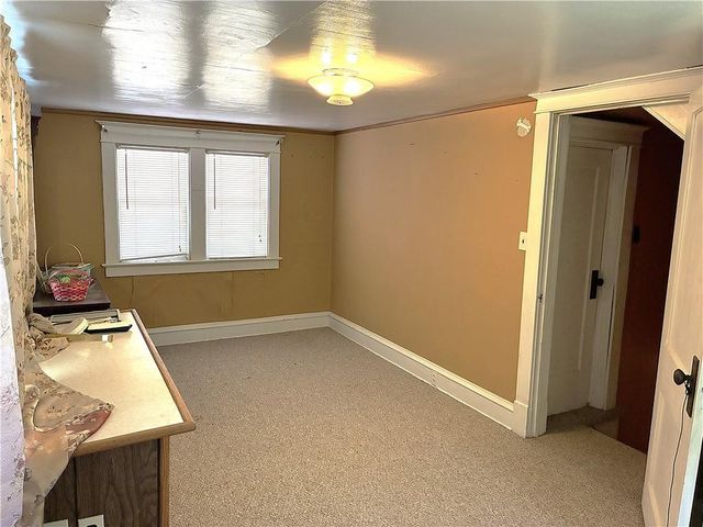 3525 Flora Avenue, Kansas City, MO 64109