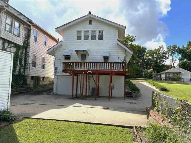 3525 Flora Avenue, Kansas City, MO 64109