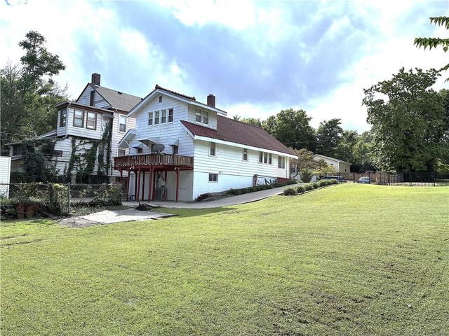 3525 Flora Avenue, Kansas City, MO 64109