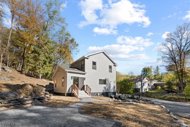 1 Four Corners Rd, Blairstown Twp., NJ 07825