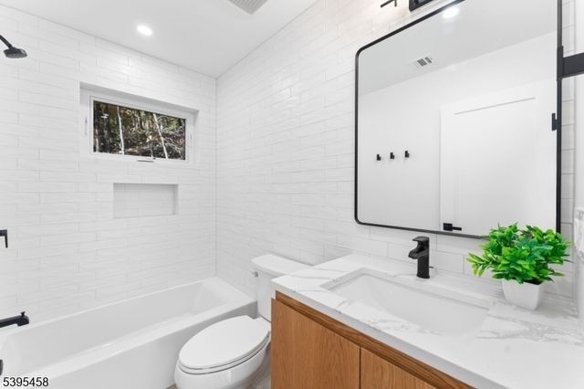 1 Four Corners Rd, Blairstown Twp., NJ 07825