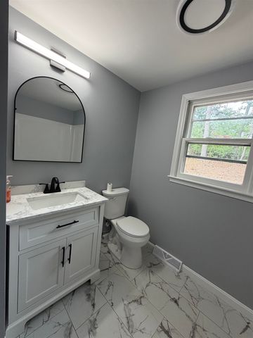 377 broad Street, Nashua, NH 03063