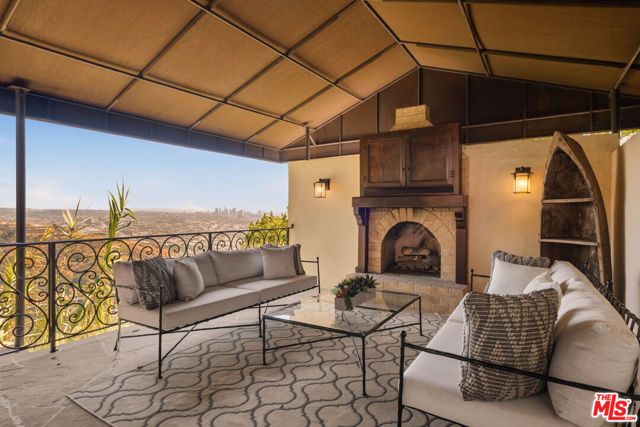 8148 Mannix Drive, Los Angeles, CA 90046