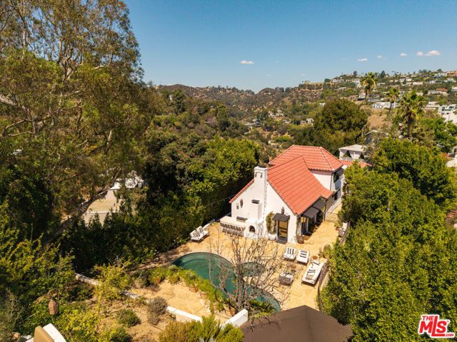 8148 Mannix Drive, Los Angeles, CA 90046
