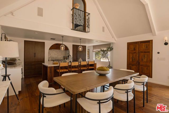 8148 Mannix Drive, Los Angeles, CA 90046