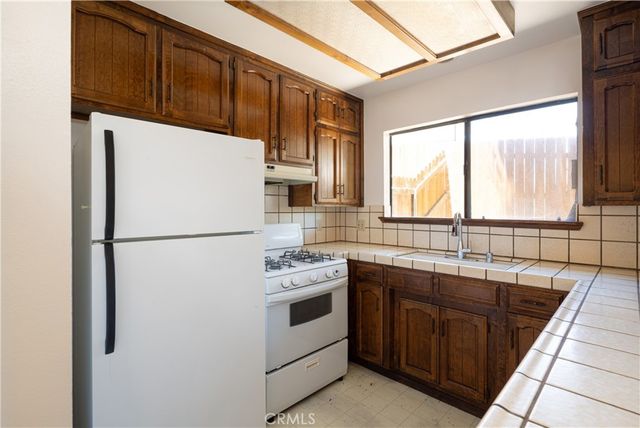 3750 El Camino Real, B2, Atascadero, CA 93422