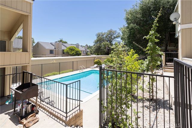 3750 El Camino Real, B2, Atascadero, CA 93422