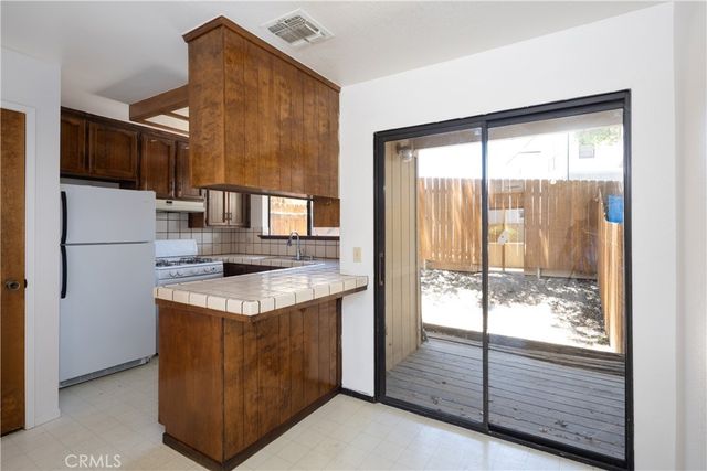 3750 El Camino Real, B2, Atascadero, CA 93422
