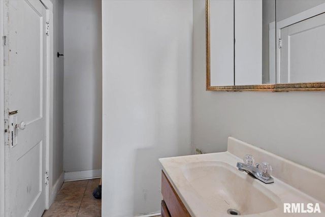 1224 N RUTLEDGE Street, Springfield, IL 62702