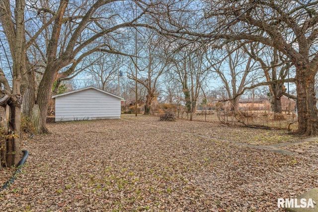 1224 N RUTLEDGE Street, Springfield, IL 62702