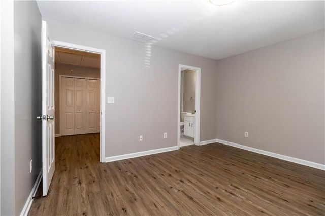 745 Crestwell SW Circle, Atlanta, GA 30331