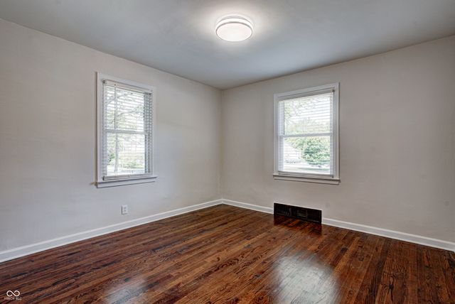 8725 Crawfordsville Road, Indianapolis, IN 46234