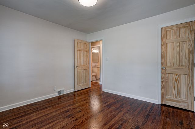 8725 Crawfordsville Road, Indianapolis, IN 46234