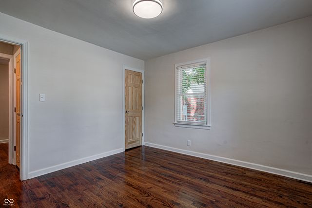 8725 Crawfordsville Road, Indianapolis, IN 46234
