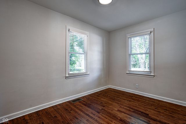 8725 Crawfordsville Road, Indianapolis, IN 46234