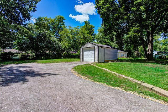8725 Crawfordsville Road, Indianapolis, IN 46234