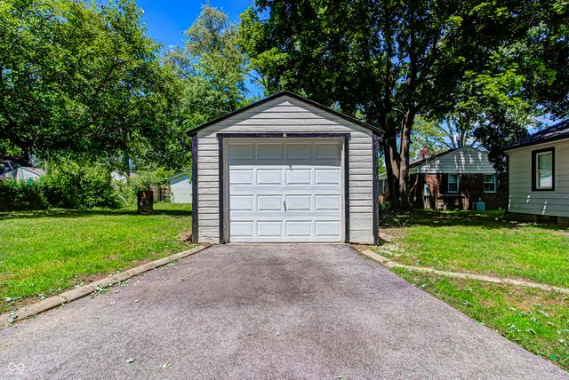 8725 Crawfordsville Road, Indianapolis, IN 46234