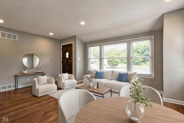 8725 Crawfordsville Road, Indianapolis, IN 46234