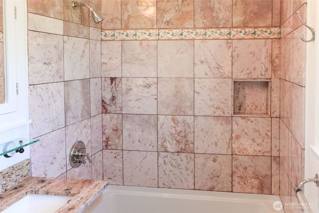 8001 Densmore Avenue N, Seattle, WA 98103