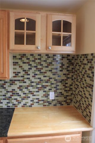 8001 Densmore Avenue N, Seattle, WA 98103