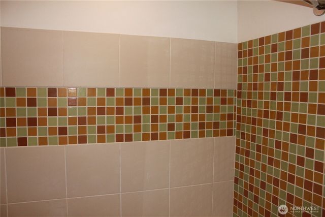 8001 Densmore Avenue N, Seattle, WA 98103