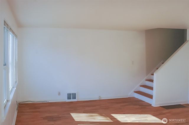 8001 Densmore Avenue N, Seattle, WA 98103