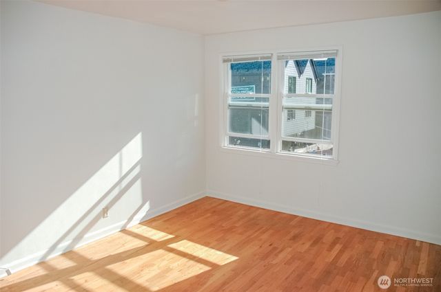 8001 Densmore Avenue N, Seattle, WA 98103