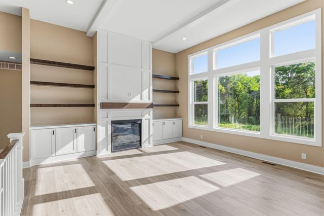 2975 Colfax Street, Douglas Vllg, MI 49408