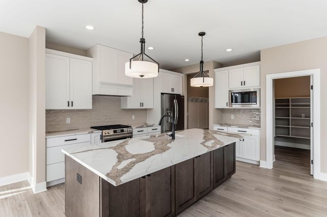 2975 Colfax Street, Douglas Vllg, MI 49408