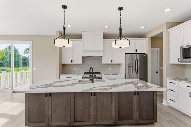 2975 Colfax Street, Douglas Vllg, MI 49408