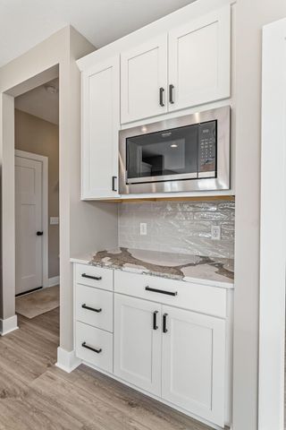 2975 Colfax Street, Douglas Vllg, MI 49408