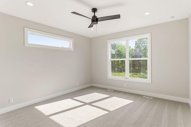 2975 Colfax Street, Douglas Vllg, MI 49408