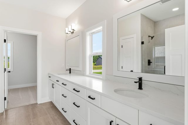 2975 Colfax Street, Douglas Vllg, MI 49408