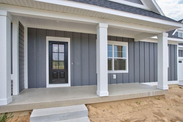 2975 Colfax Street, Douglas Vllg, MI 49408