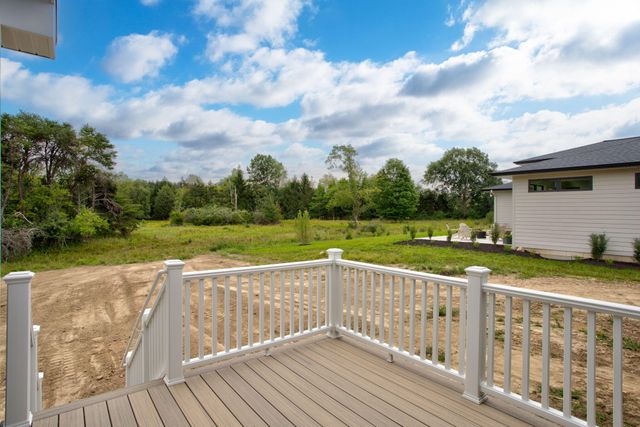 2975 Colfax Street, Douglas Vllg, MI 49408