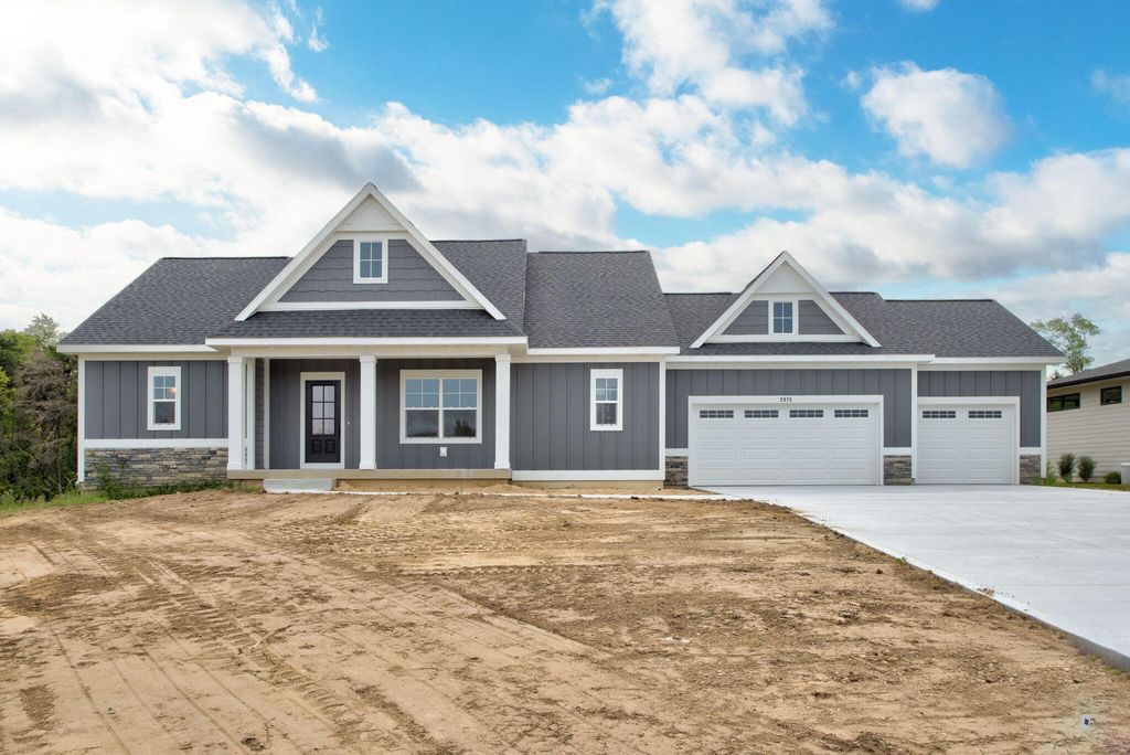 2975 Colfax Street, Douglas Vllg, MI 49408
