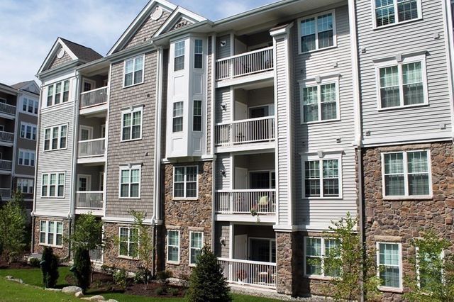 7 Augustus Ct 1013, Reading, MA 01867