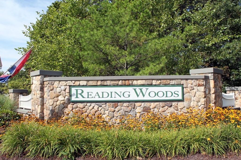 7 Augustus Ct 1013, Reading, MA 01867