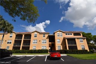 8735 River Homes LN 6-302, Bonita Springs, FL 34135