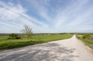 000 Beach Road, Conway, MO 65632
