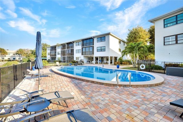 855 Ketch DR 206, Naples, FL 34103