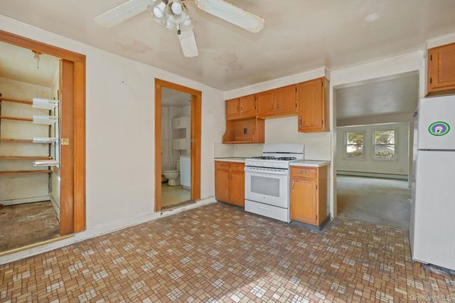 15 Henry Street, Greenwich, CT 06830