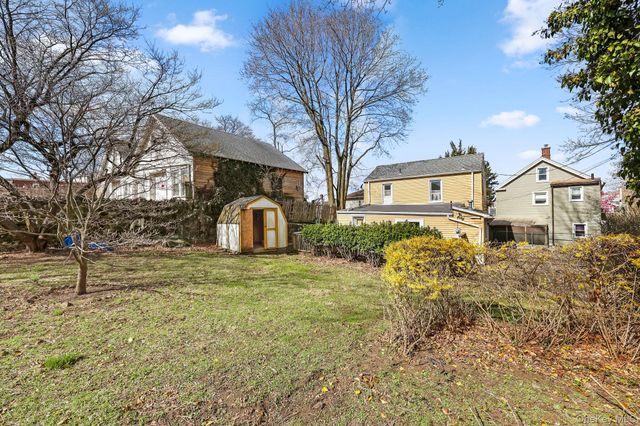15 Henry Street, Greenwich, CT 06830