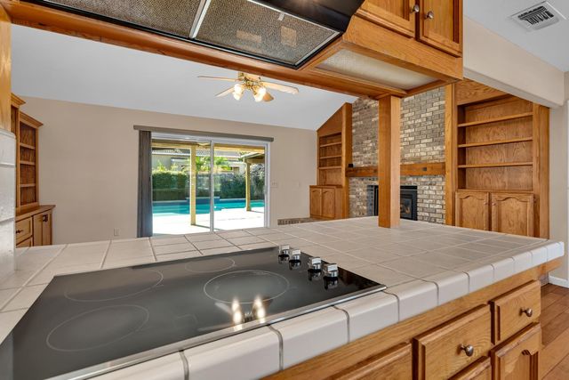 2352 Frederick Way, Madera, CA 93637