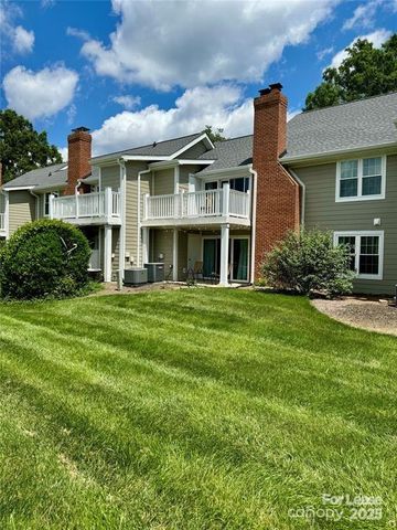 9410 S Vicksburg Park Court, Charlotte, NC 28210