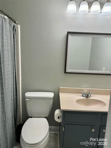 9410 S Vicksburg Park Court, Charlotte, NC 28210