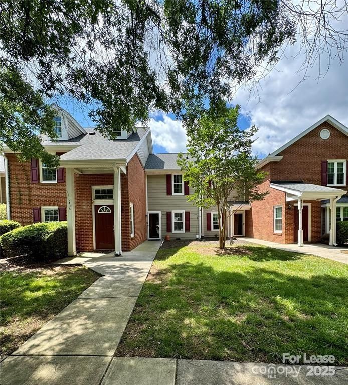 9410 S Vicksburg Park Court, Charlotte, NC 28210