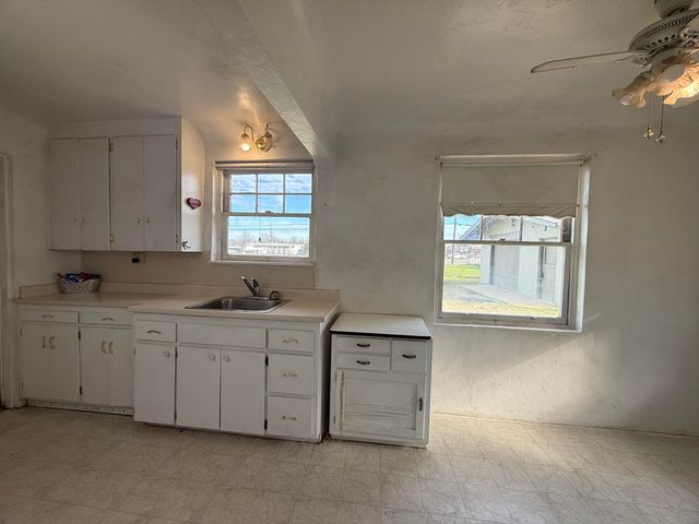 6820 CA-273, Anderson, CA 96007