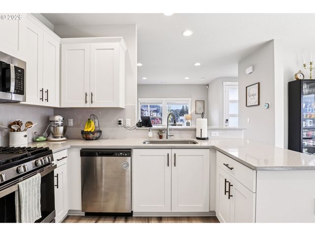 11489 Se PLEASANT VALLEY Pkwy, Happy Valley, OR 97086